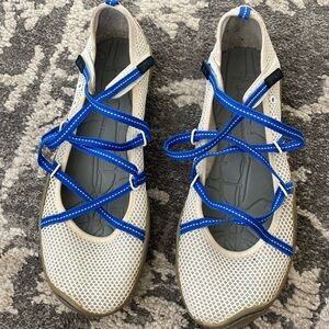 Jambu Jeep J-41 Women's Vegan Barefoot Trail Water Shoes Women's Size 9